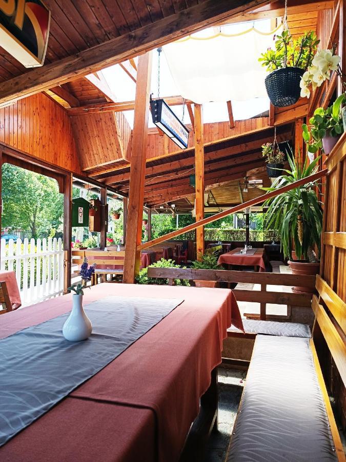 Janika Pension Вонярквашеги Екстериор снимка